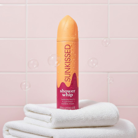 Sunkissed šľahačková sprchová pena Shower Whip Passion Fruit & Coconut, 250ml