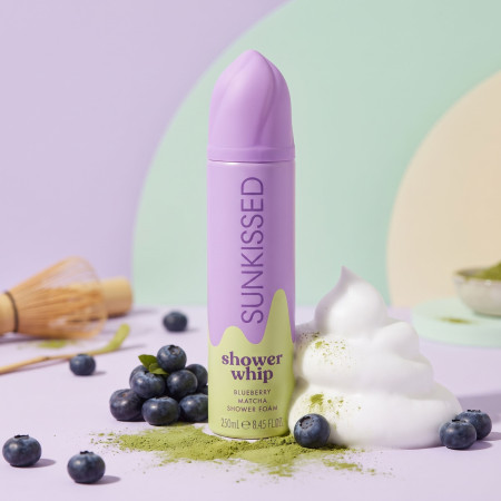 Sunkissed šľahačková sprchová pena Shower Whip Blueberry Matcha, 250ml